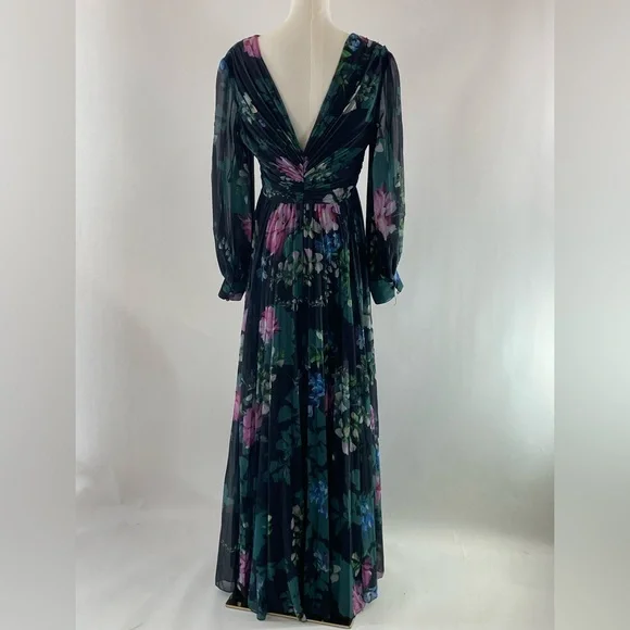 Badgley Mischka Pleated Gown, 8 - Picture 9 of 16